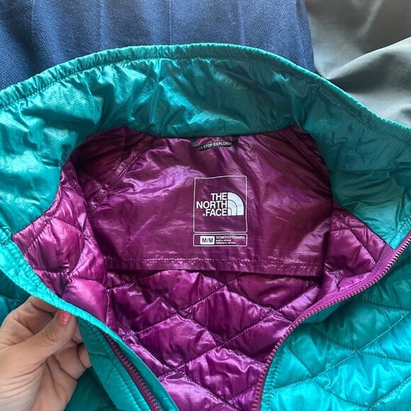 The North Face Thermoball Full Zip Quilted Jacket Womens Size M Water Repellent - Picture 4 of 10